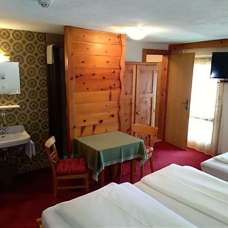 Hotel Garni Alpenrose Ischgl Eksteriør bilde